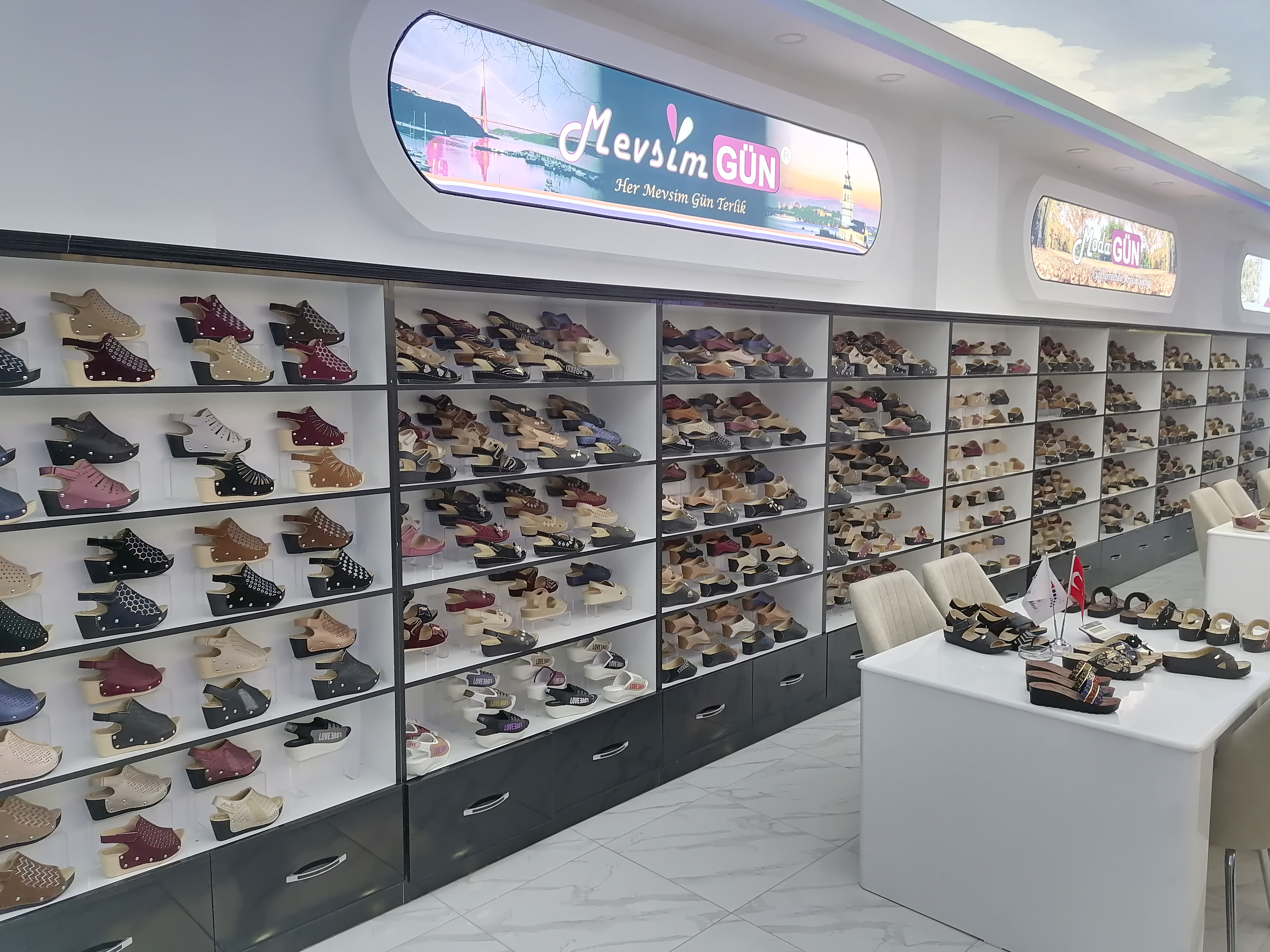 Gün Terlik & Ayakkabı