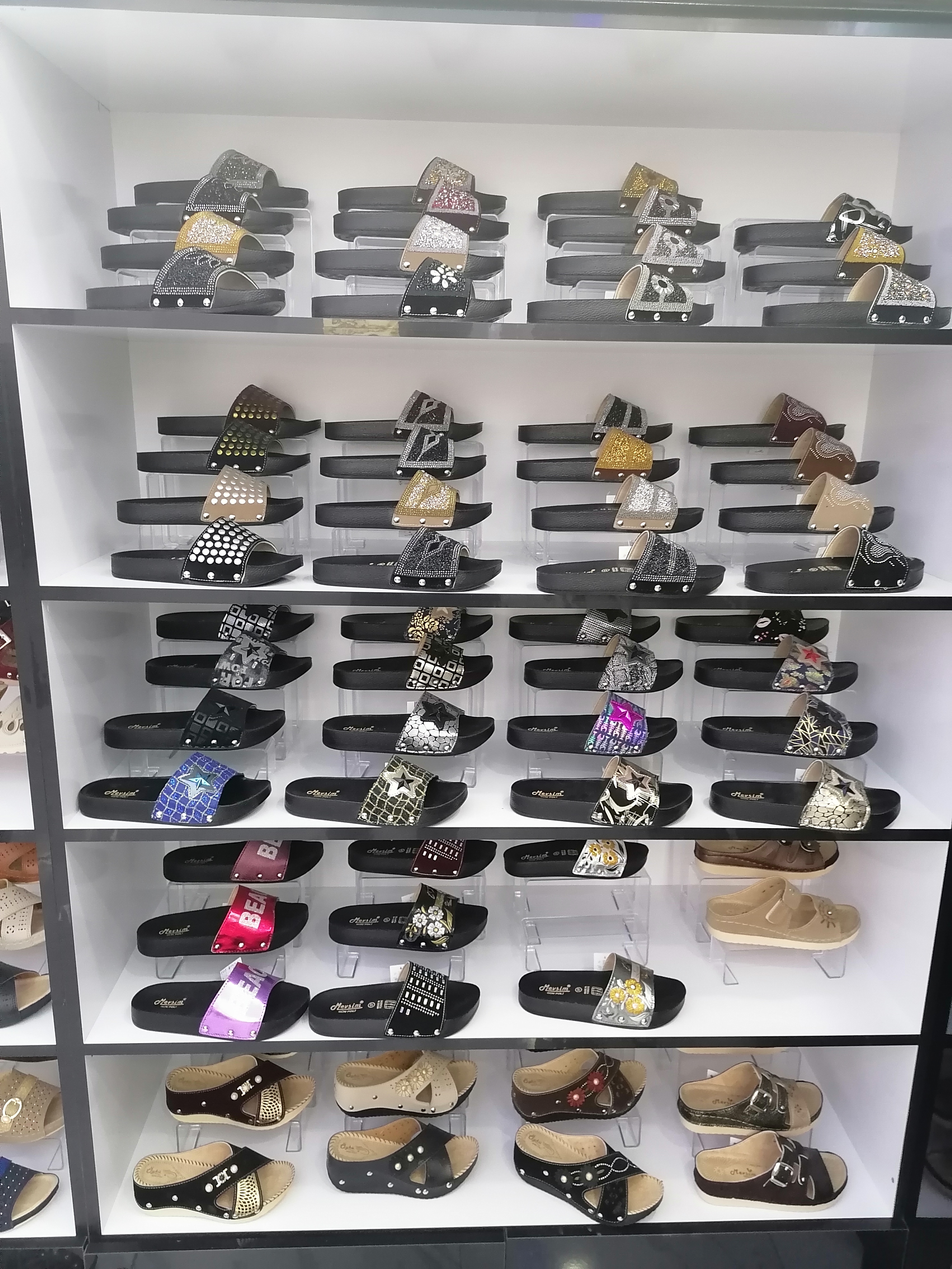 Gün Terlik & Ayakkabı