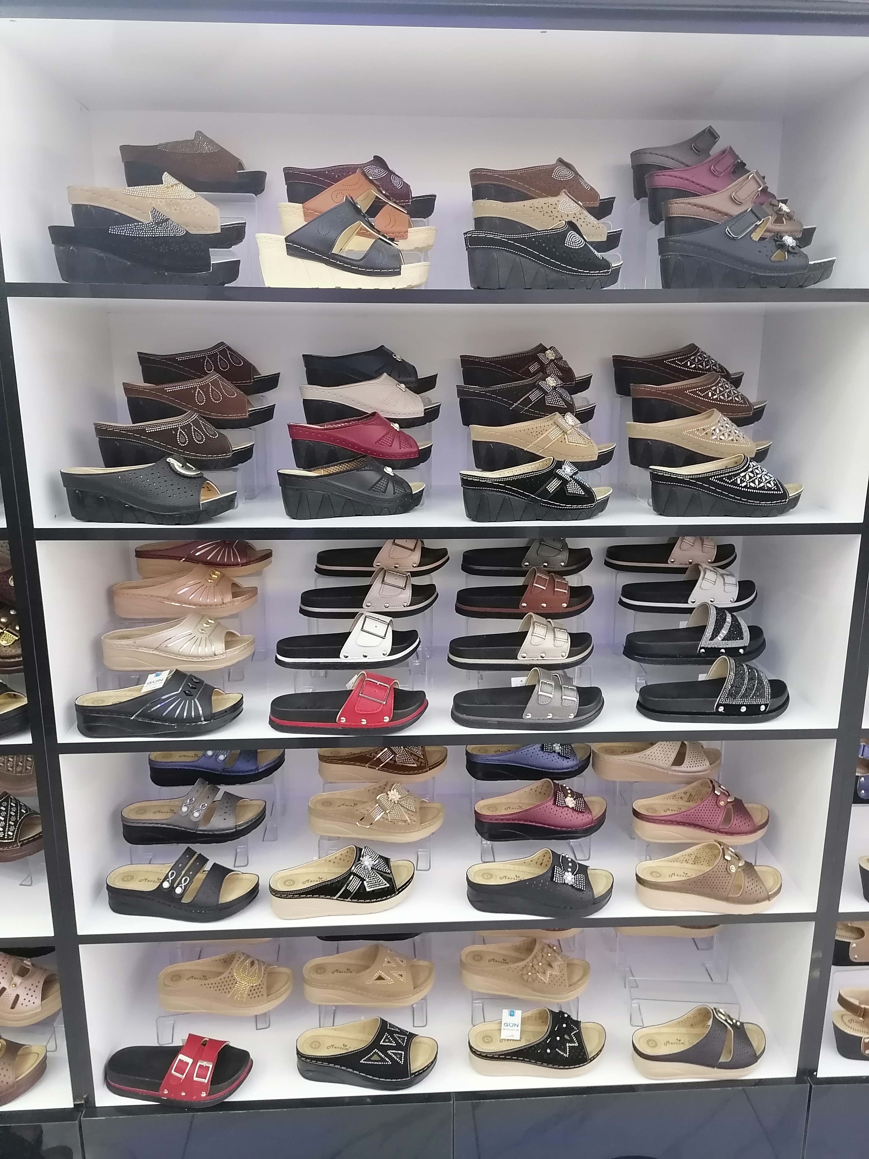 Gün Terlik & Ayakkabı