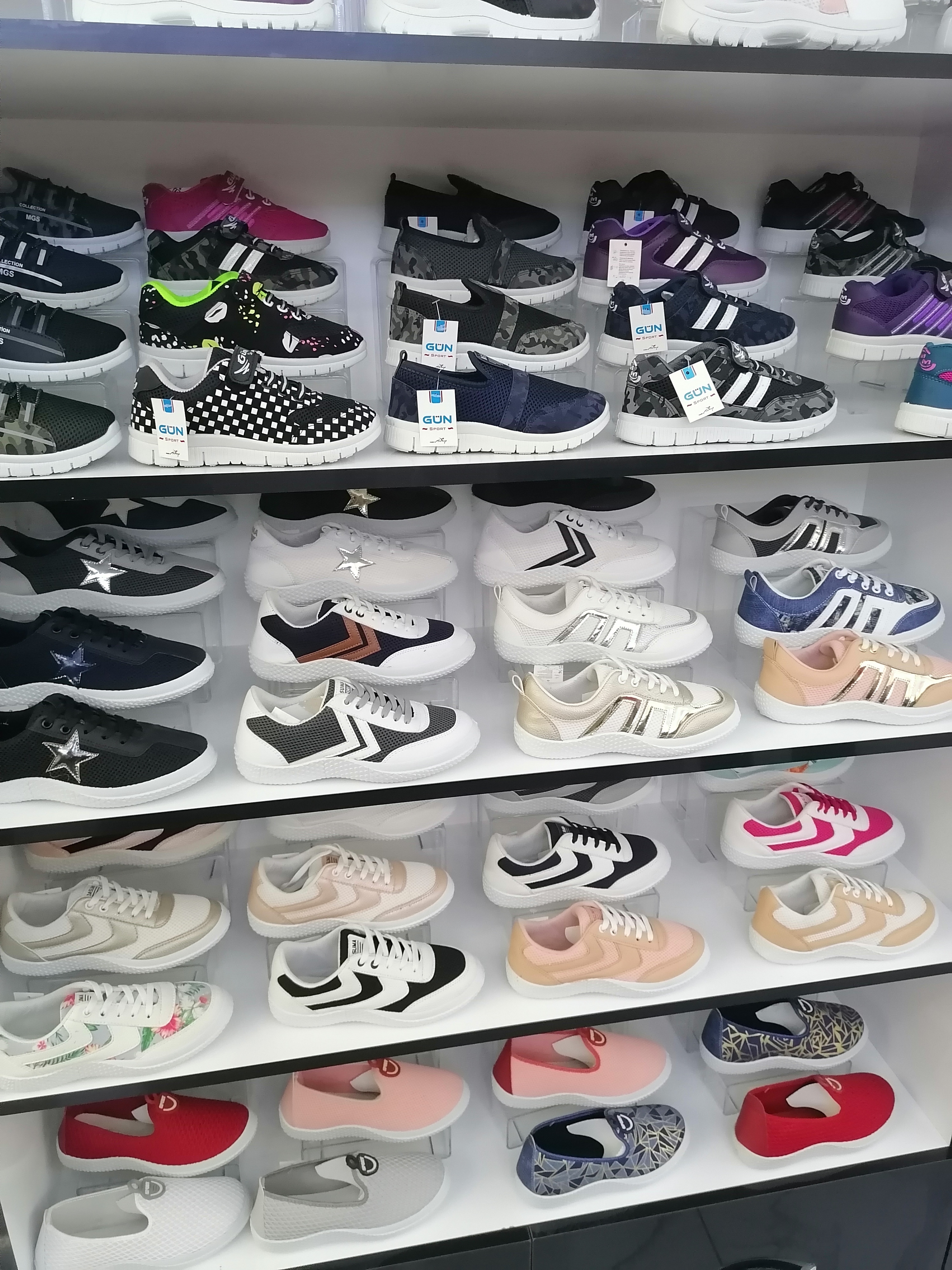 Gün Terlik & Ayakkabı