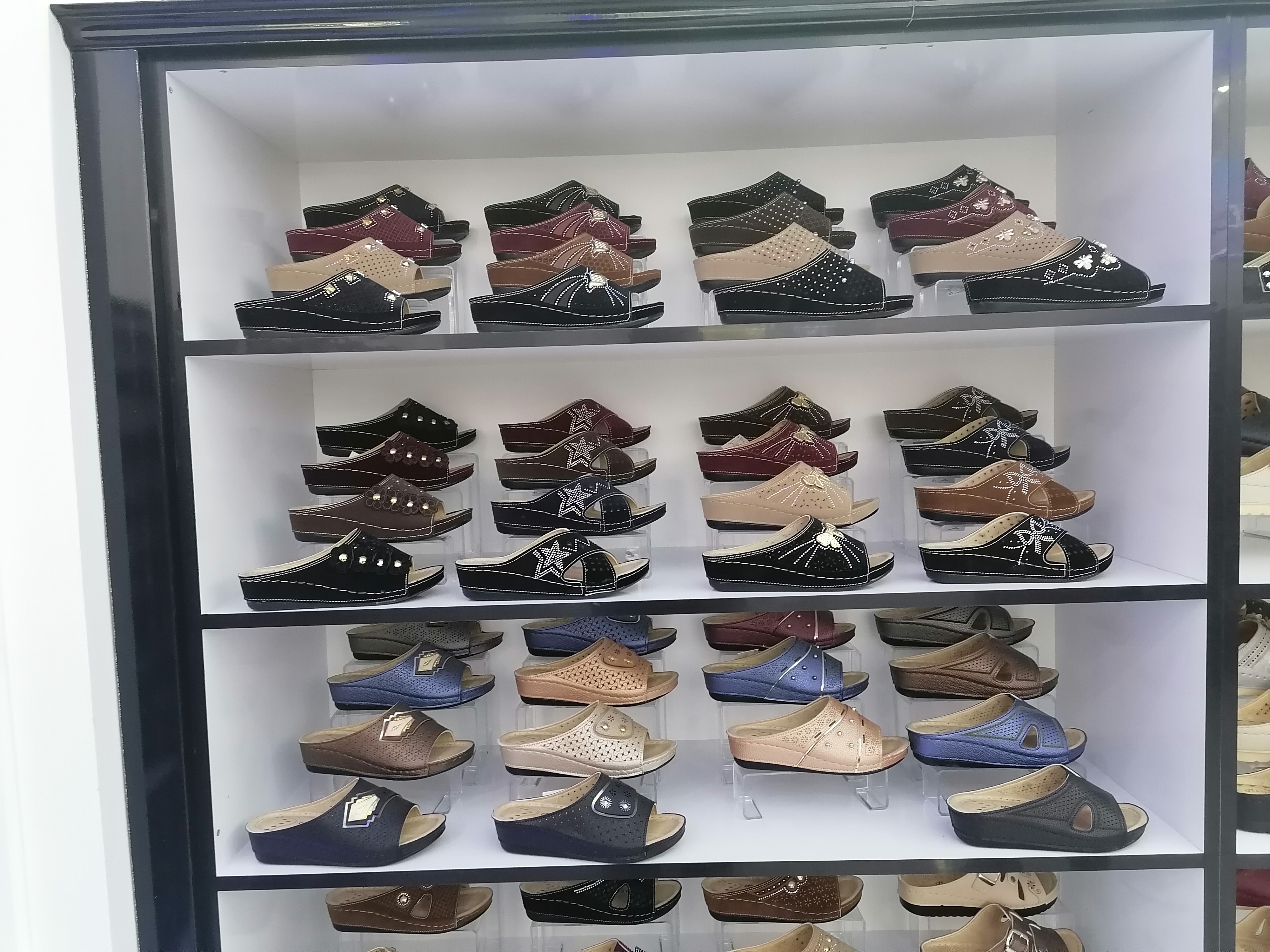 Gün Terlik & Ayakkabı