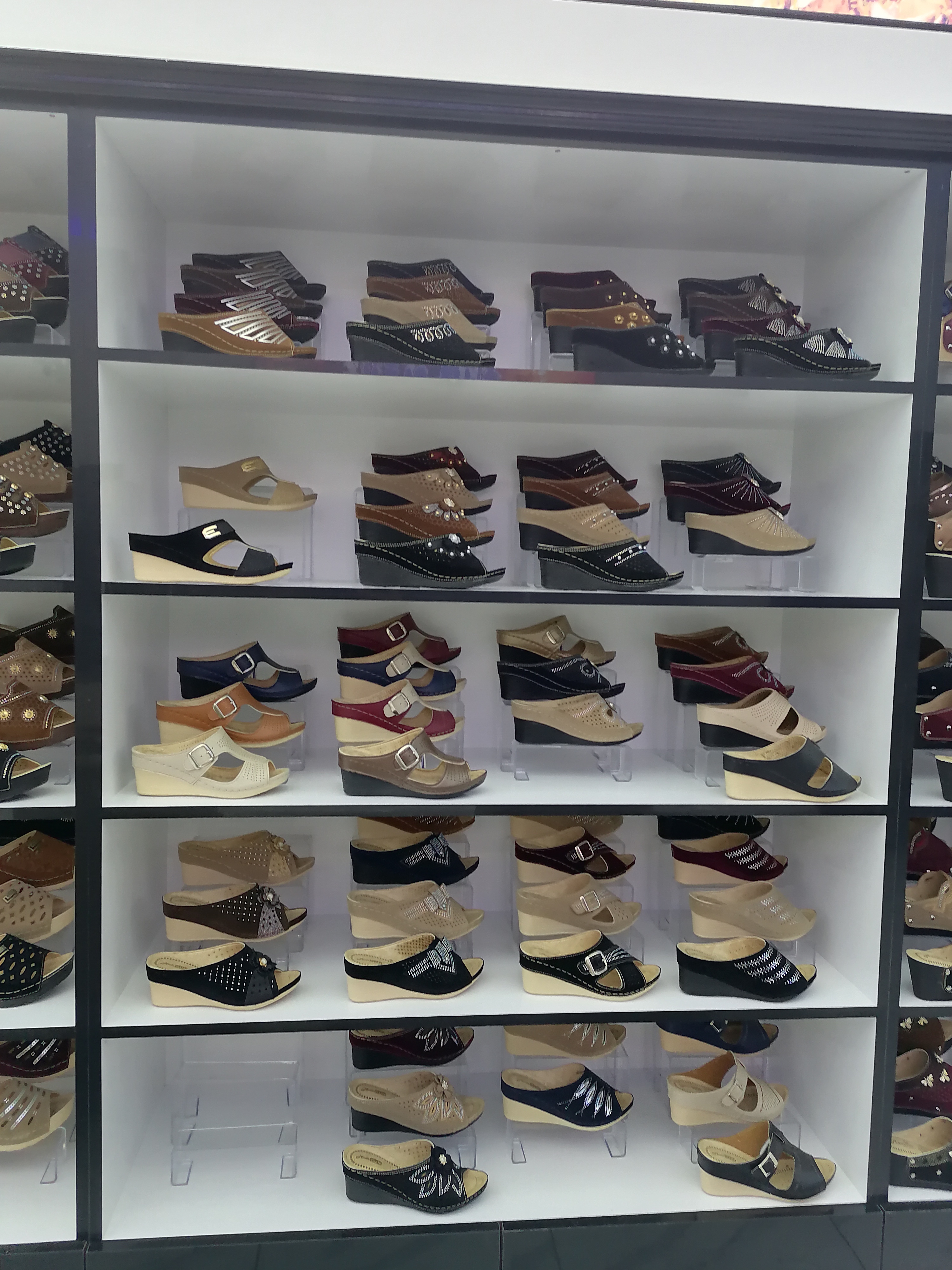 Gün Terlik & Ayakkabı